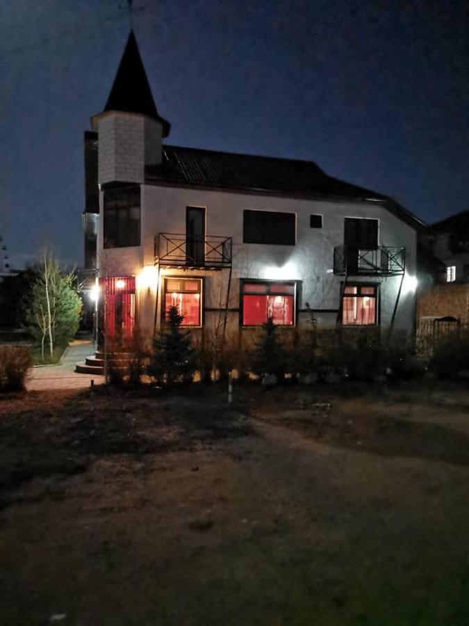 בוסטרי Evropa Hotel מראה חיצוני תמונה